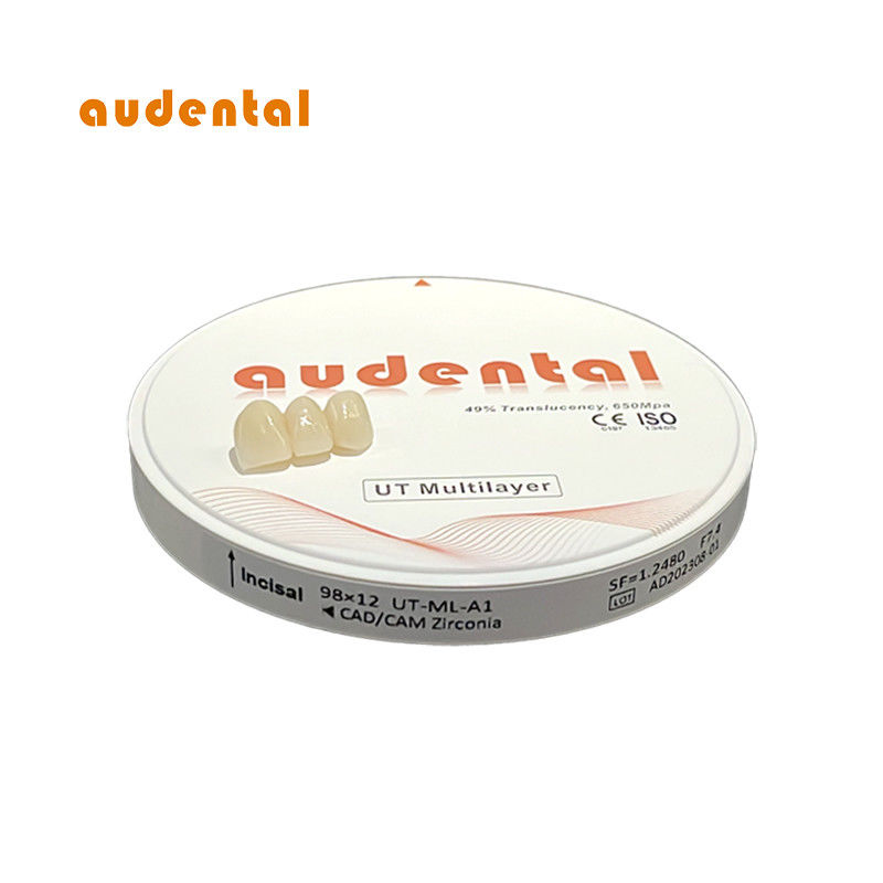 680Mpa zirconia blok Dengan 49% Translucence permukaan halus Vita 16 Warna