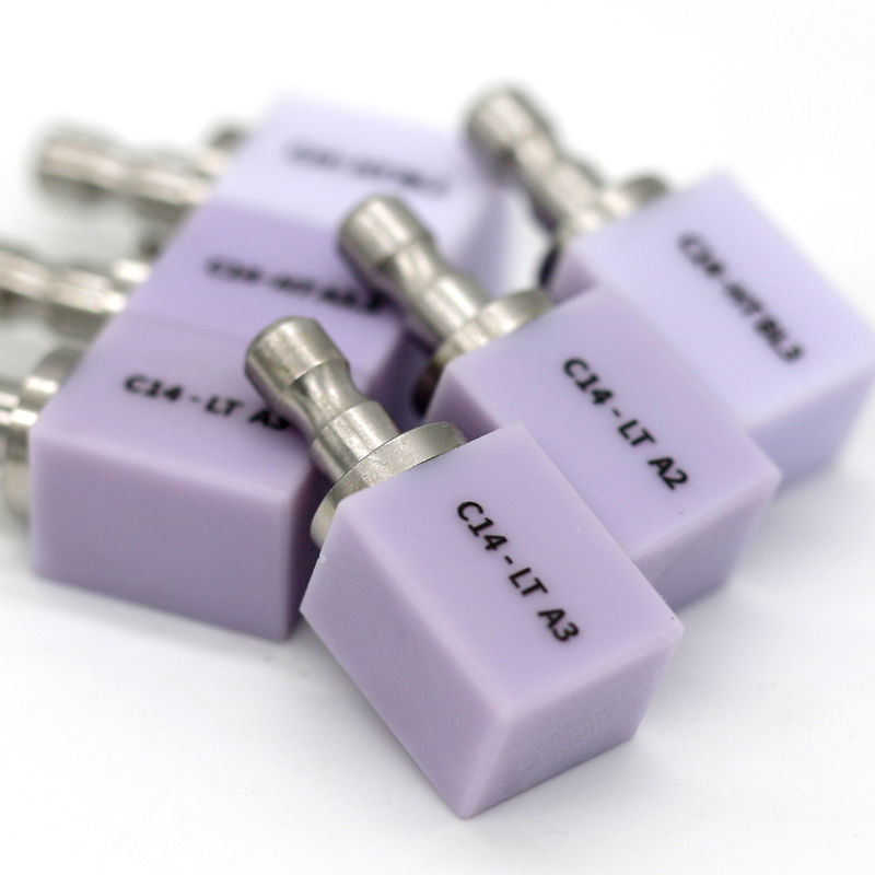 Teknik Perekatan Adhesif Luting Kuat untuk Restorasi Anterior pada Keramik Kaca Audental